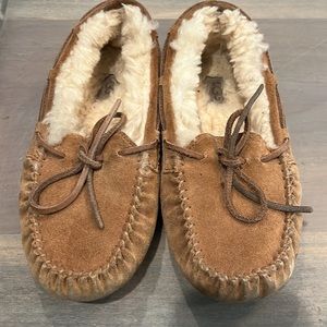 Kids Ugg slippers